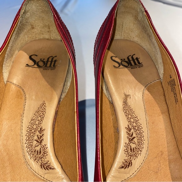 Söfft Deep Red Leather Low Heels - Picture 4 of 10